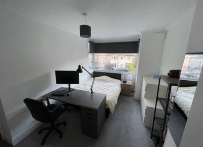 Large Double Room- Bills & Cleaner Included Main Photo