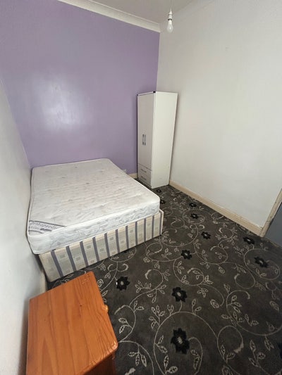 Double Room Available  Main Photo