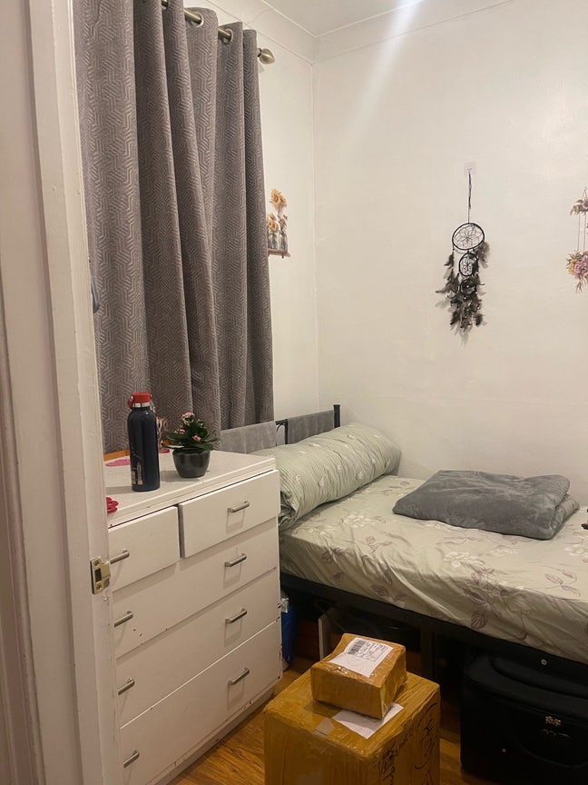 Box room with attached toilet hounslow overground  Main Photo
