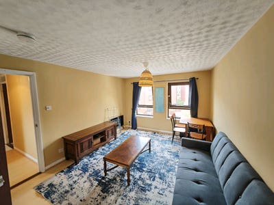 1 double room in a 2 rooms Flat Main Photo