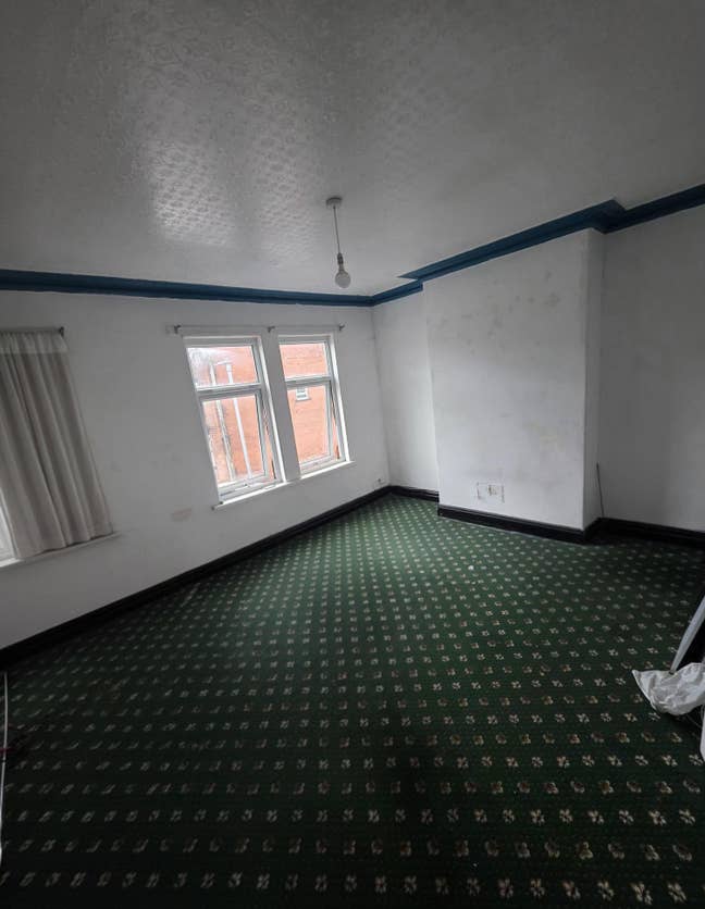 Large Double Room in LS11 – Bills Included – &pound;450p Main Photo