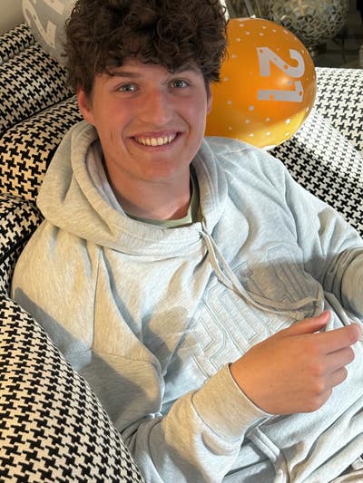 Professional male looking for a room for 1 month Main Photo
