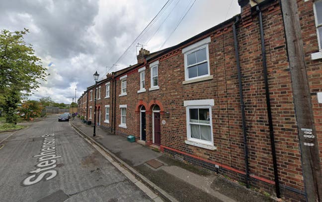 DSS-Studio Flat Available in Harlesden Ealing NW10 Main Photo