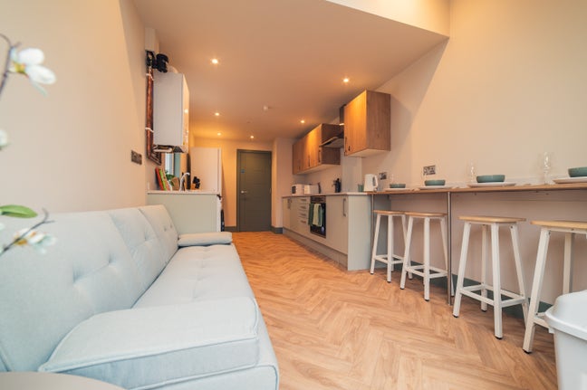 Lovely room, 6 bed house, all bills inc, Splott Main Photo