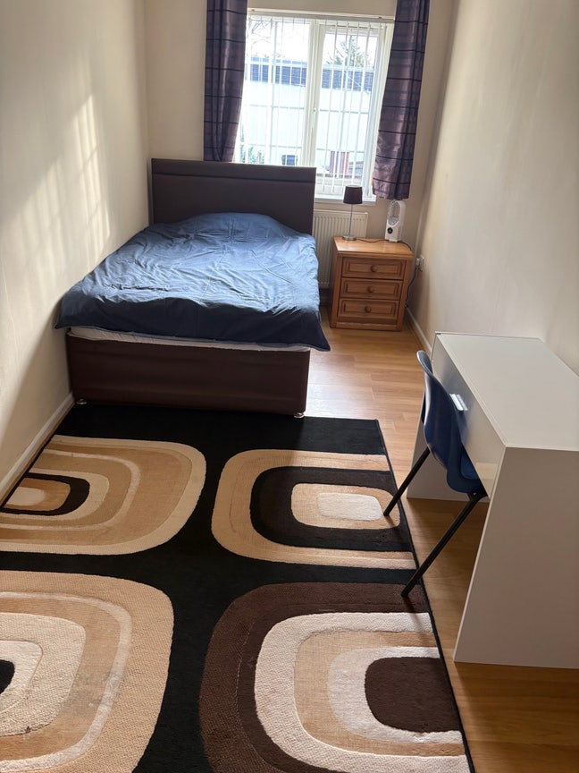 Double  room with en suite shower  Main Photo