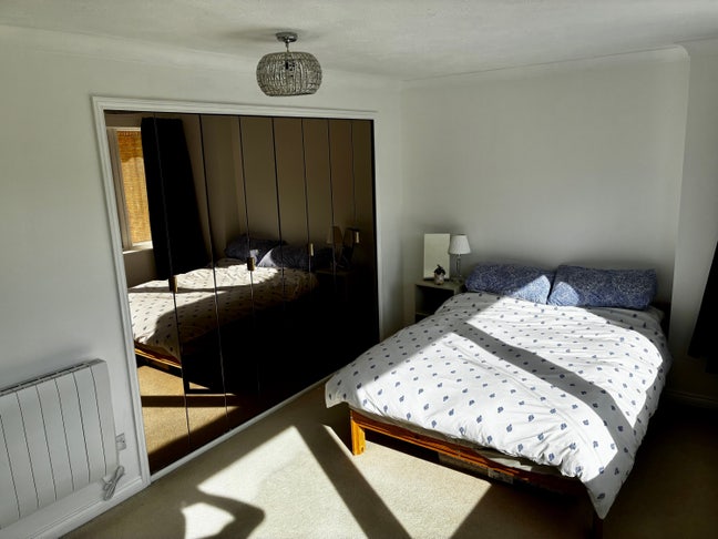 Large Furnished Double Room in CMK Main Photo