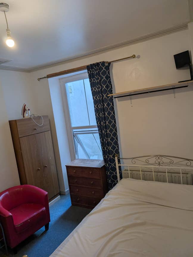 Bedsit room town centre sa1 Main Photo