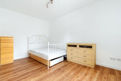 Double room for rent in Taplow  Main Photo