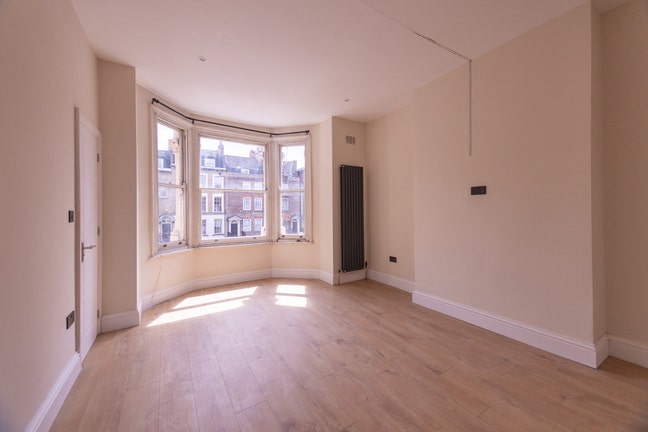 5 En-Suite Newly Refurbished Rooms Available Main Photo