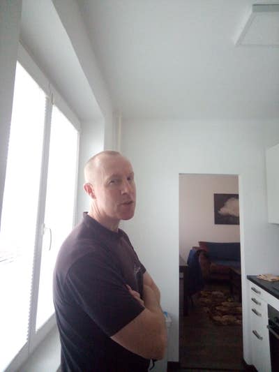 Looking for studio/ensuite/kitchenette Main Photo