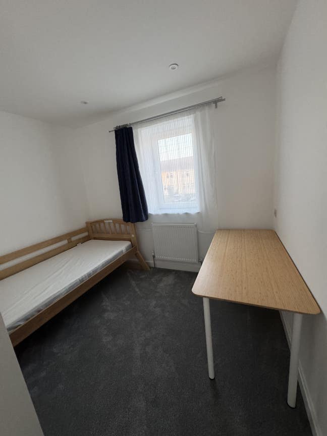 Room for rent   Main Photo