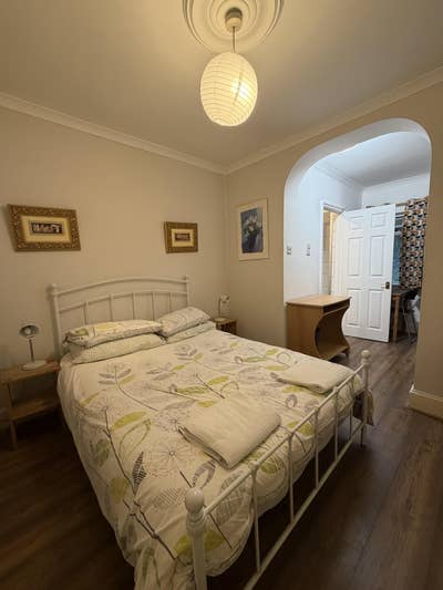 Single and Double Close to Jubilee - No Deposit  Main Photo