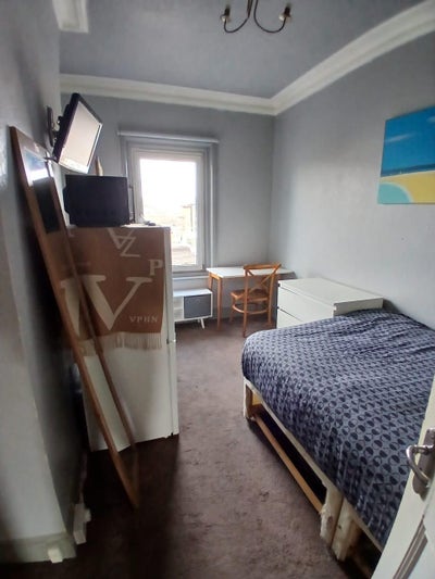 Small Double Room Up from Asda Can Pay Weekly Main Photo