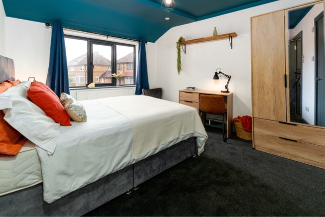 Beautiful Ensuite Room | Bills Inc | Salford Main Photo