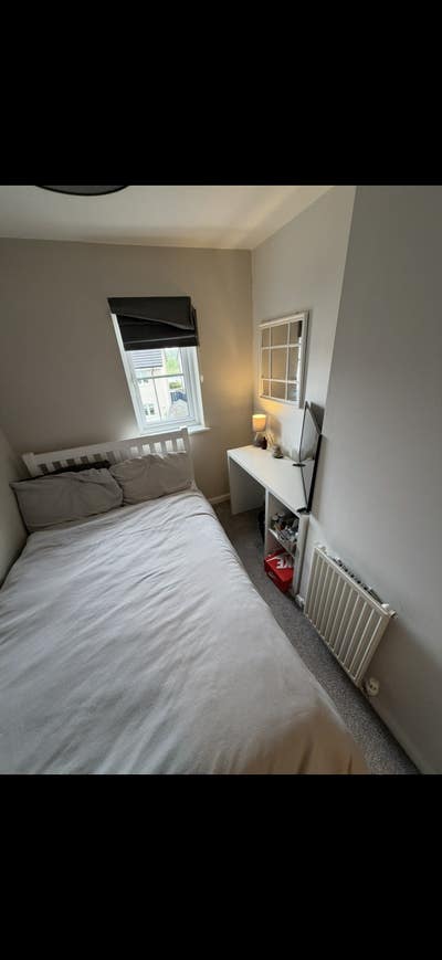 Double room - Modern 3-Bed House - Students only Main Photo