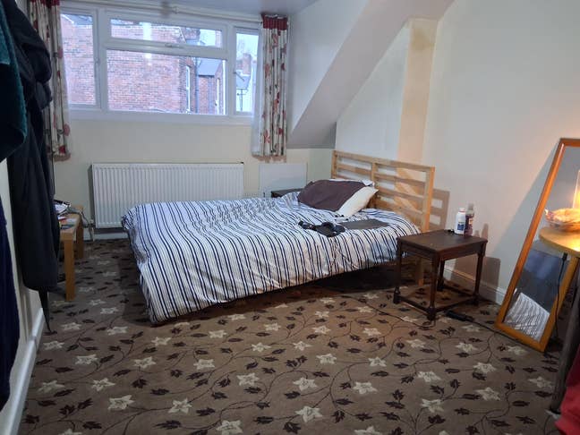 Double Room Available in Nether Edge Main Photo
