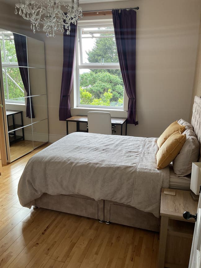 Large double near CC, media city & salford royal Main Photo