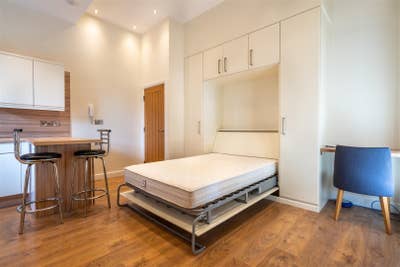 Studio Flat Available 1 Month August Only Main Photo