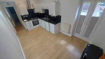 Modern 1 Bed Flat Now Available Main Photo