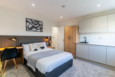 En-Suite Room with Private Tea/Coffee Station✨ Main Photo
