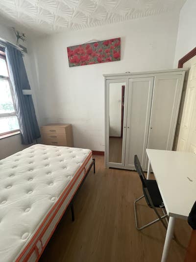 Room available in E7 Forest Gate - Upton Park Main Photo