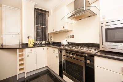 Promotion!! Big Room in Hampstead!  Main Photo