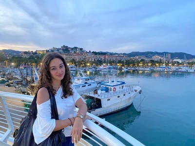I am a French Student and I am coming to Camb... Main Photo