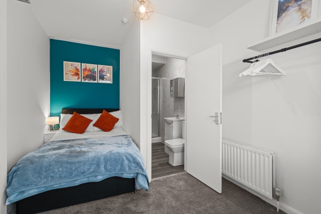 Brand New En-Suite Room All Bills included  Main Photo