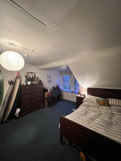 Large bright double bedroom in Bruntsfield Main Photo