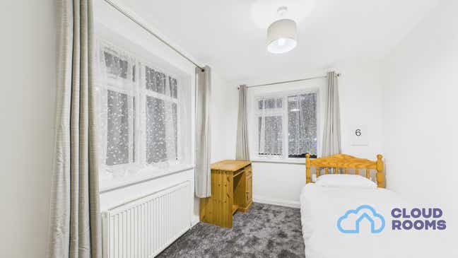 East London – RM19 🏠 Purfleet-on-Thames Main Photo