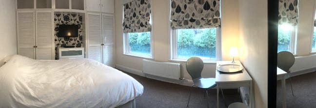 Double Room with Queen Sized Bed  Main Photo