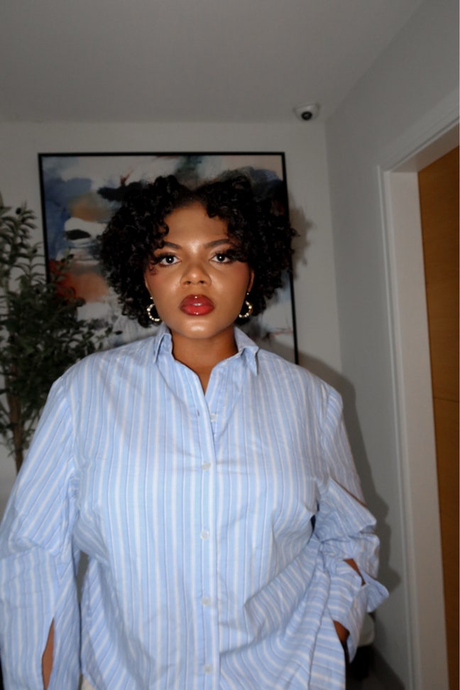 Professional female looking to buddy up Main Photo