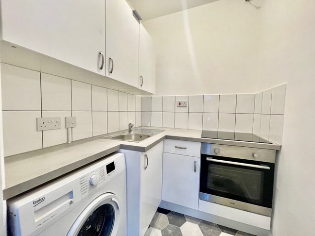 1 Bed Flat  in NR1 - Available 10th Aug  (7H-JG) Main Photo