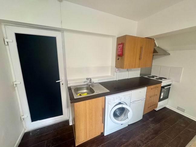 Studio flats available Edgbaston Birmingham  Main Photo