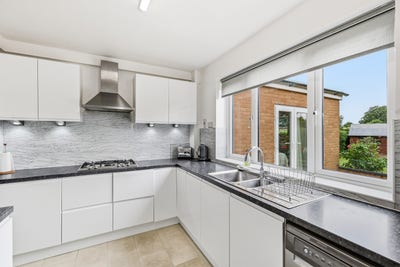 Double Room in a Two bedroom house in Wootton Main Photo