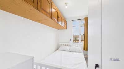 East London – E3 🏠 Bow / QMUL Zone 2 Main Photo