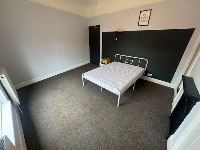 Spacious Room Available for Single Occupancy  Main Photo