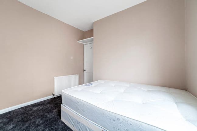 2 Spacious Double Bedrooms in Putney! Main Photo