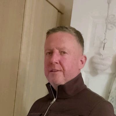 51 year old Male seeks a double room Main Photo