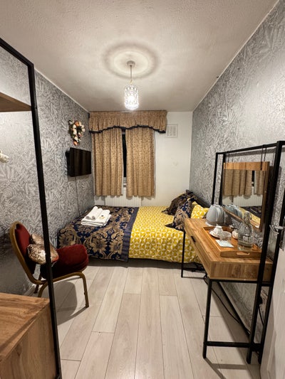 Double Room in Mile End Main Photo