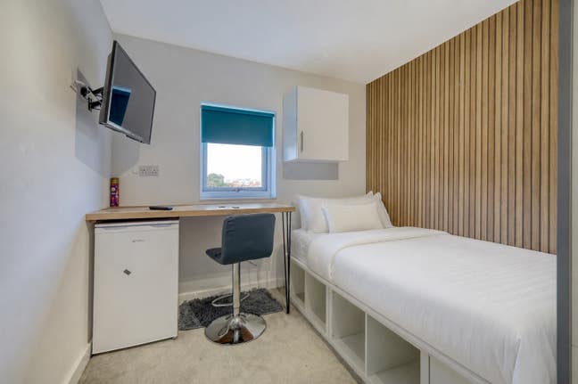 St Leonards Road SS1 - En-Suite Room To Rent Main Photo