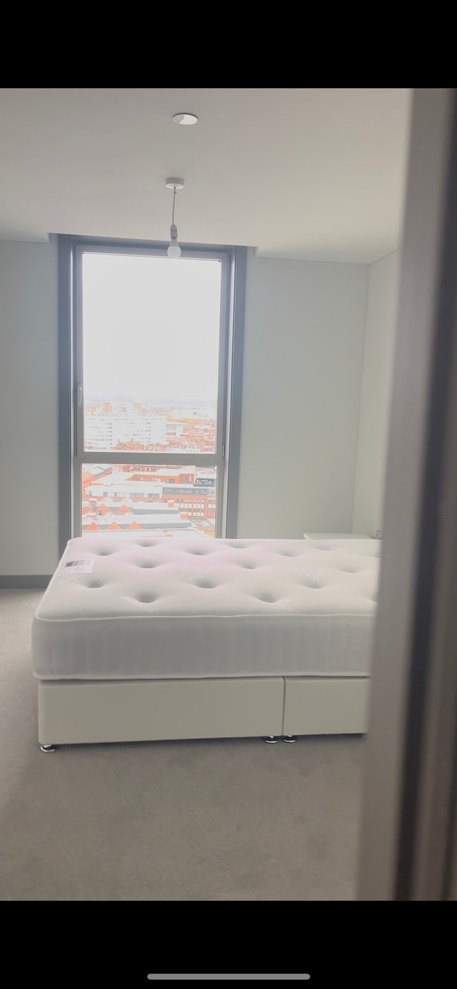     Room to Let in Modern 2-Bedroom Property Main Photo