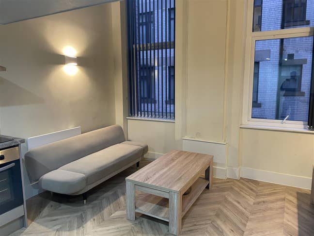 Mezzanine Studio Apartment inc all bills (C/Tax) Main Photo