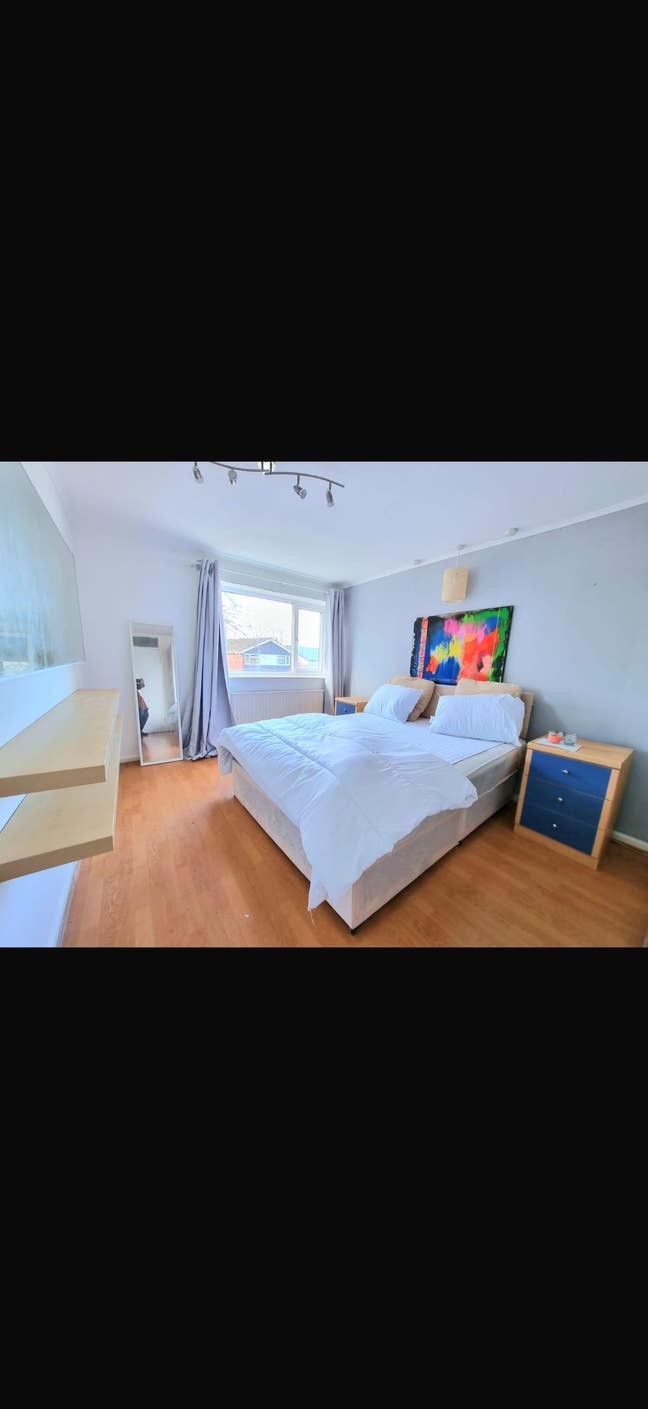 King size double bedroom - Moseley  Main Photo
