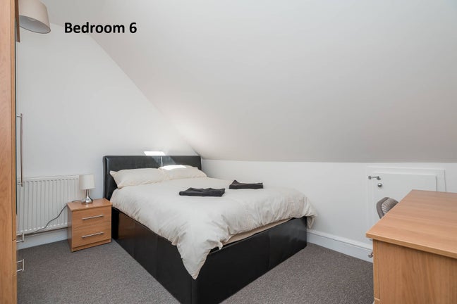 Double Room for Flat Share in S Clerk Street Main Photo