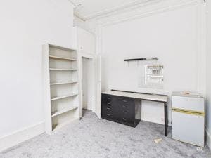 Rooms available in houseshare on Hobe seafront! Main Photo