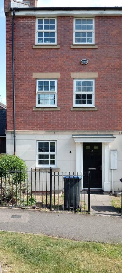 Double Ensuite Room to Rent in Daventry Main Photo