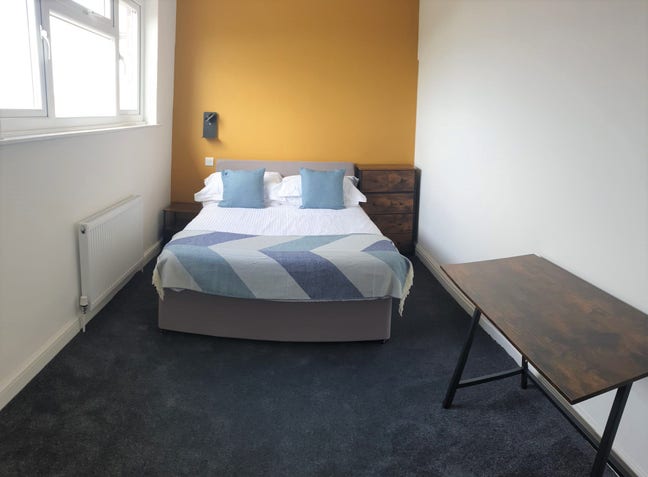 &pound;100 Cashback. Walking distance to QA HOSPITAL  Main Photo