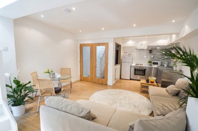 A beautiful 3 bedroom property in Archway, N19 Main Photo