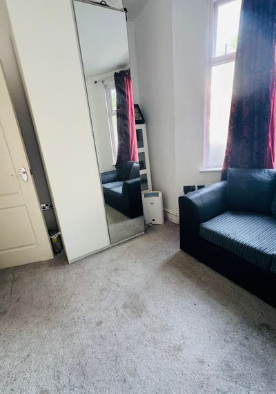 Double Room to Rent in Ground Floor Main Photo